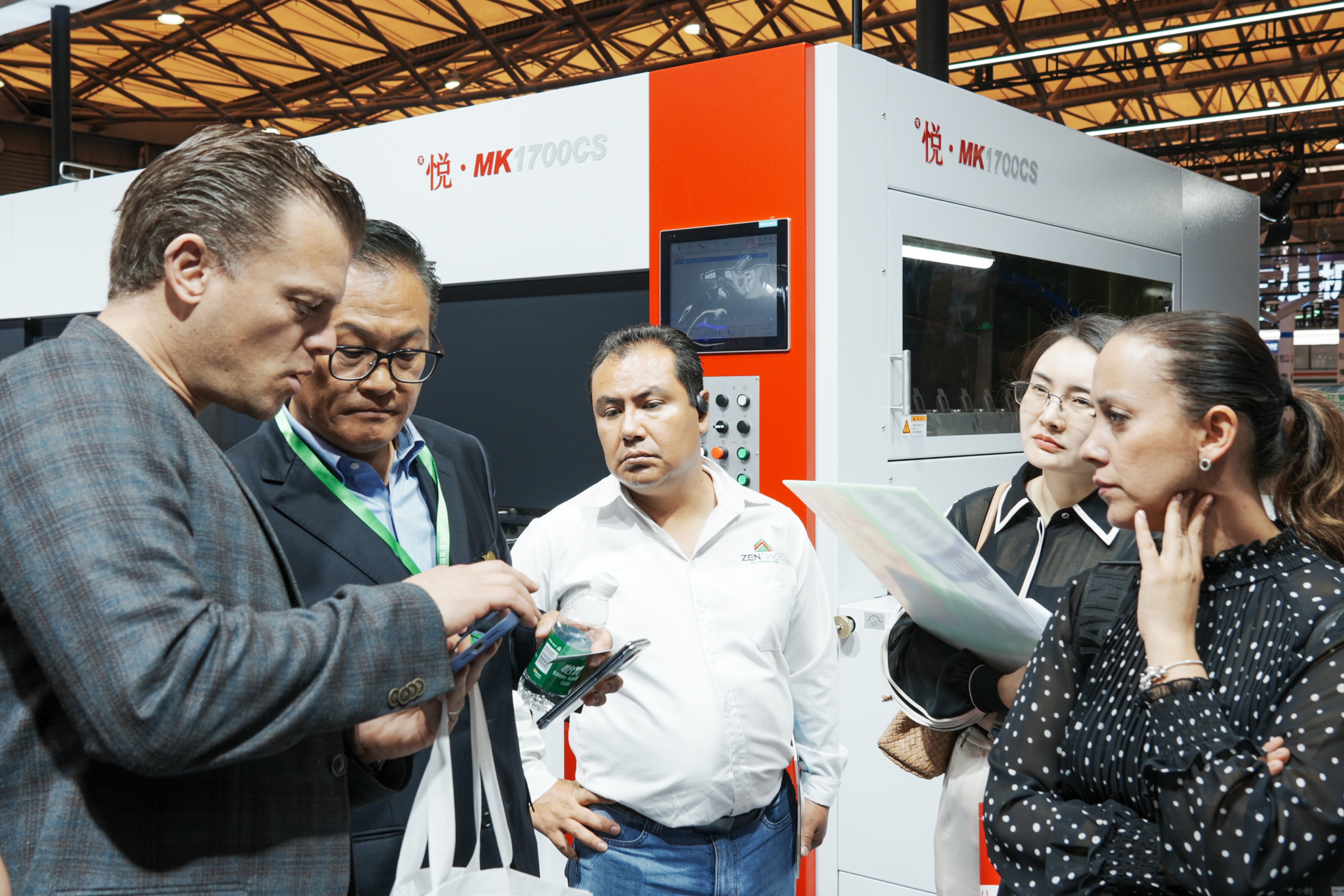 長榮閃耀 WEPACK，大幅面模切機(jī)成為全球 “焦點(diǎn)”