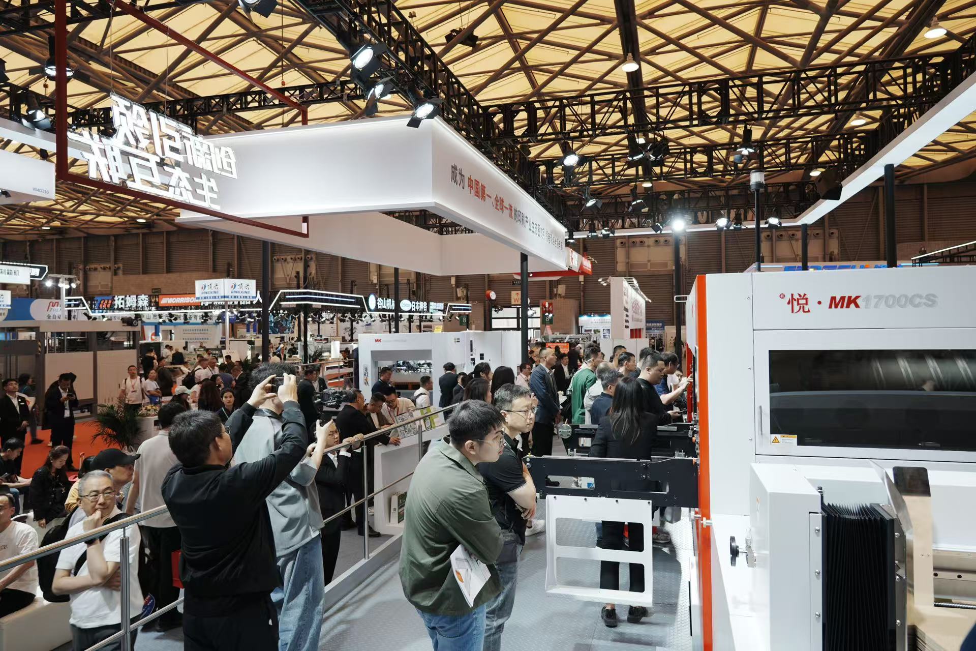 長(zhǎng)榮閃耀 WEPACK，大幅面模切機(jī)成為全球 “焦點(diǎn)”